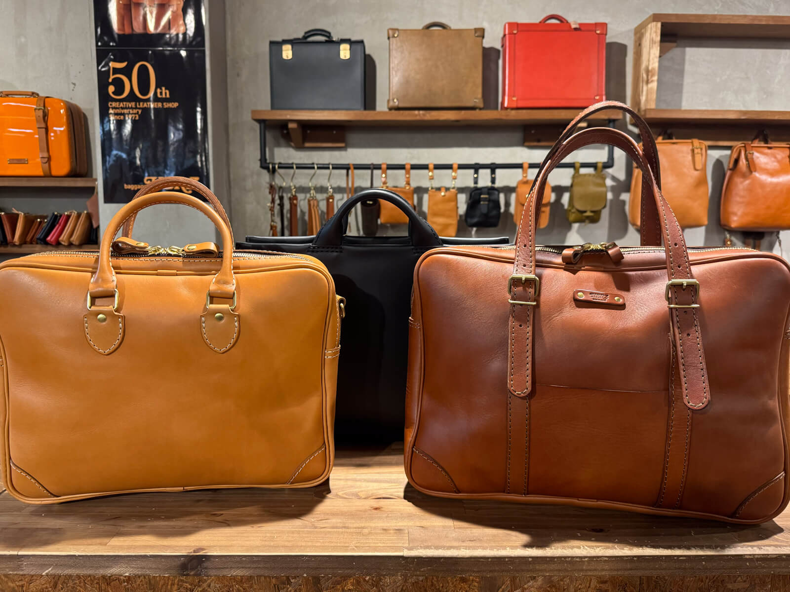 さまざまな二本手ビジネスバッグをピックアップしてみました！｜革鞄