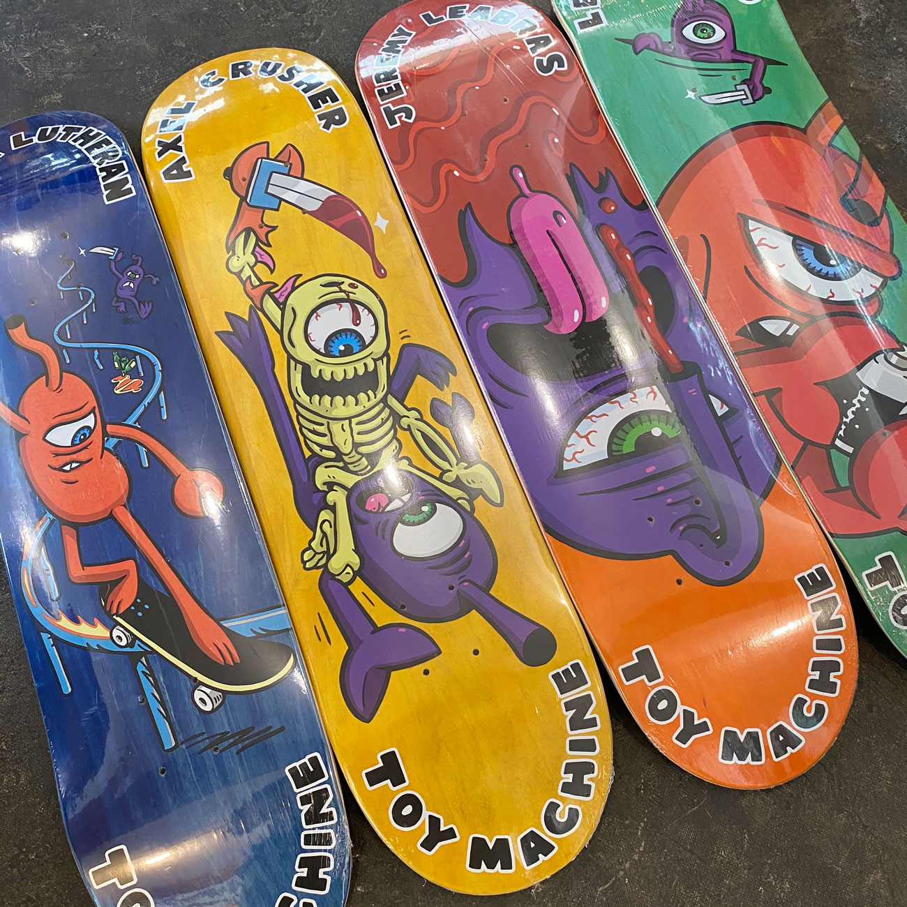 TOY MACHINE,ZERO新作デッキ入荷しました!! - 東京のスケートボード