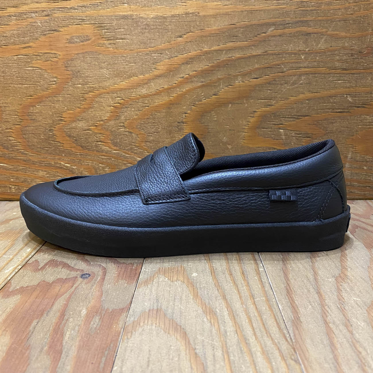VANS LOAFER BLACK/BLACK | 東京のスケートボードショップ・通販なら