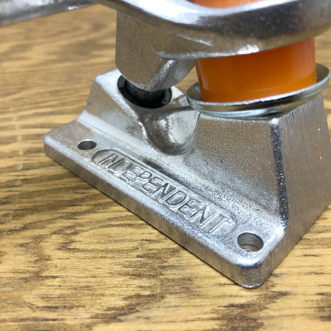 INDEPENDENT STAGE11 POLISHED T-HANGER STANDARD TRUCKS 109 | 東京の