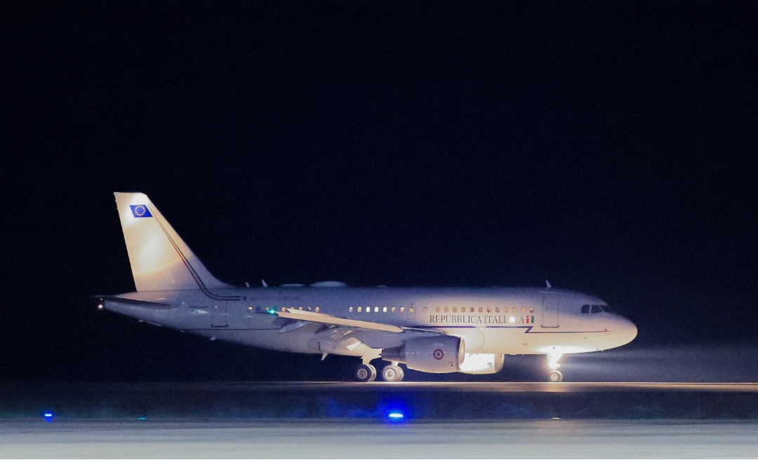 各国首脳を乗せた飛行機が広島空港に大集結！ | 広島空港