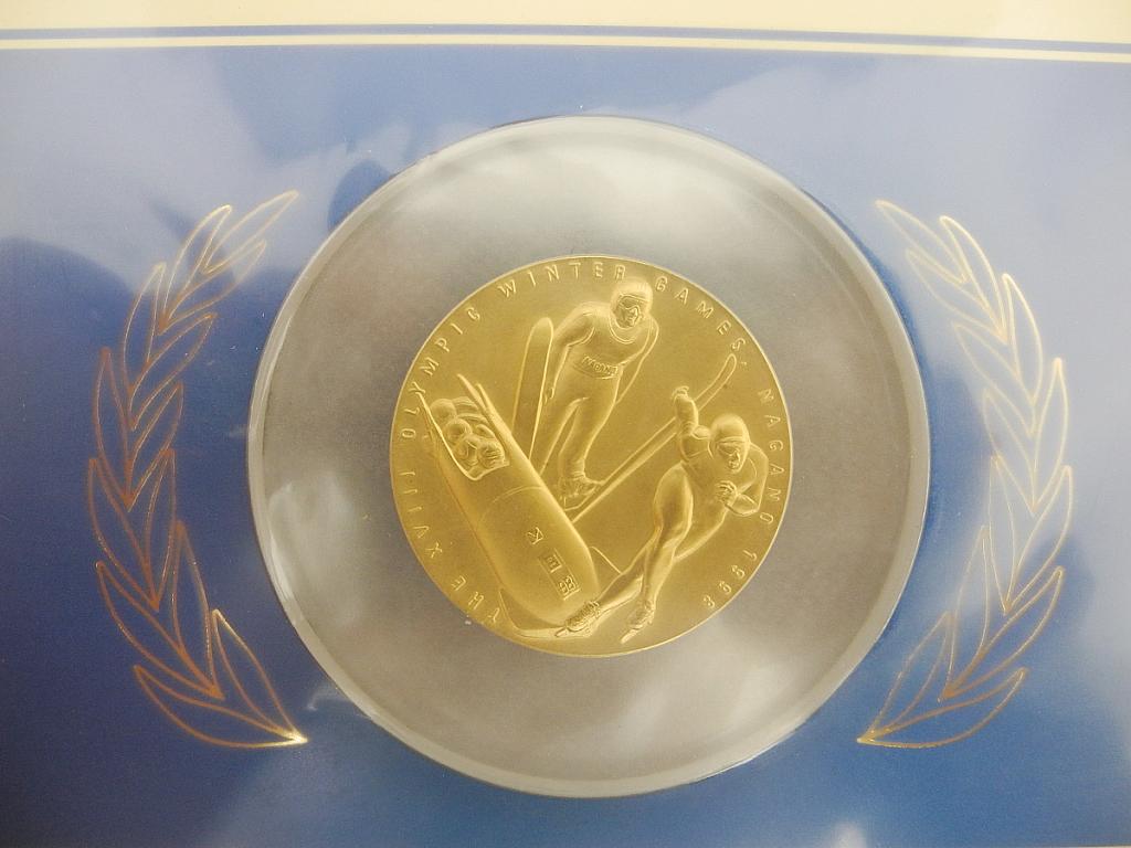 11206] メダル 長野オリンピック記念 記念メダルと記念切手カバーの