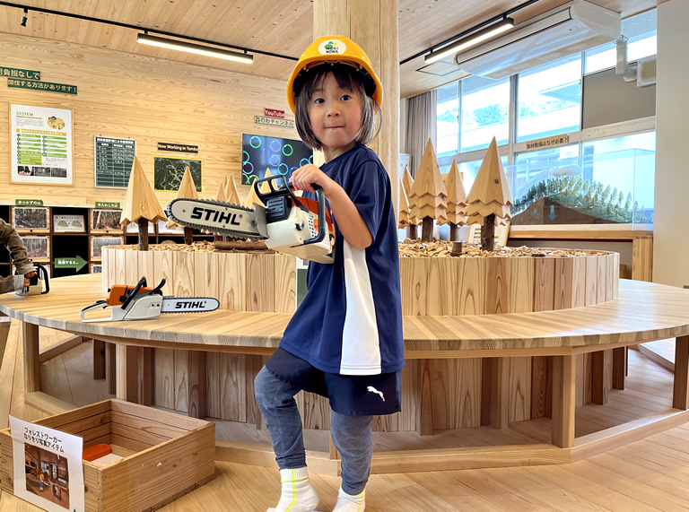 木のおもちゃミュージアムが子どもに大人気！雨でも思いっきり遊べる