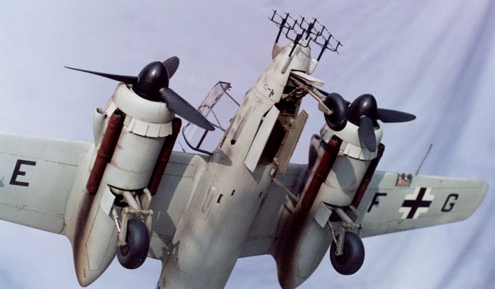 Focke-Wulf Ta 154V-3 Mosquito by Larry Cherniak (Revell-Monogram 1/48)