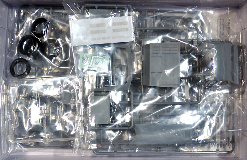 1/24 プラスチックキット シトロエン 2CV ピックアップ EBBRO (エブロ)