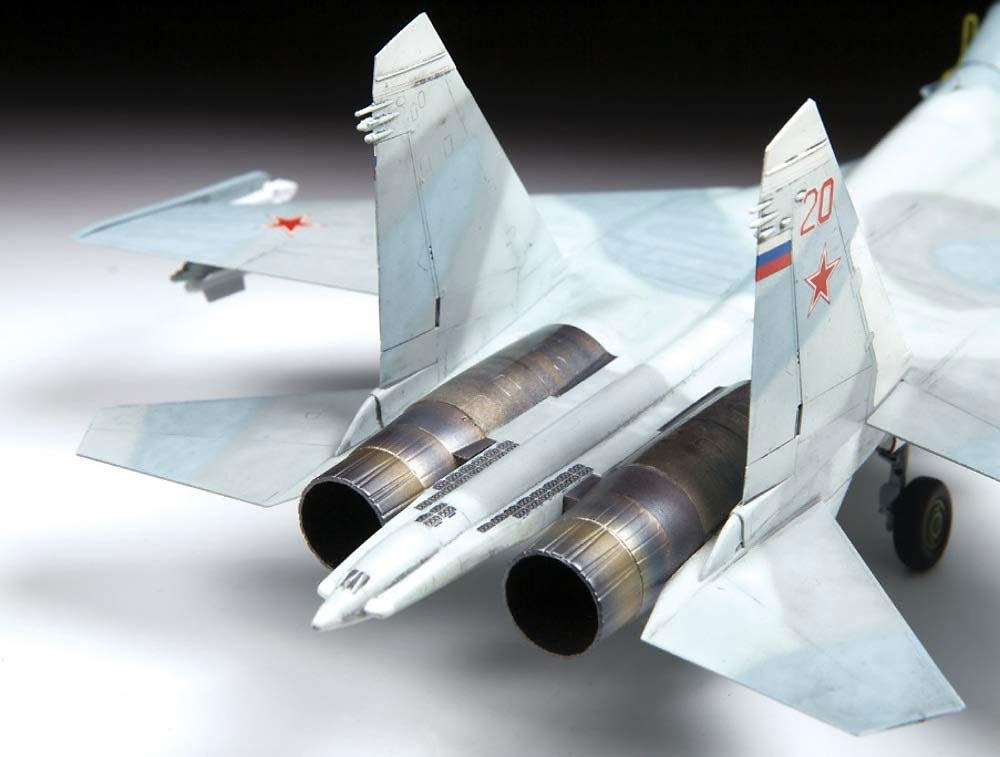 1/72 エアクラフト プラモデル SU-27UB フランカー C 複座練習機