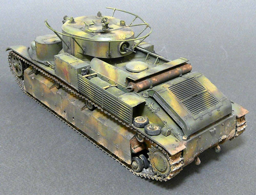 ズベズダ T-28 ソビエト中戦車 1/35 ミリタリー 3694 プラモデル