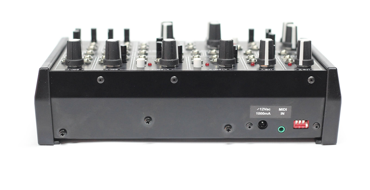 スペインのシンセメーカーPLANKTON ELECTRONICSのセミモジュラー