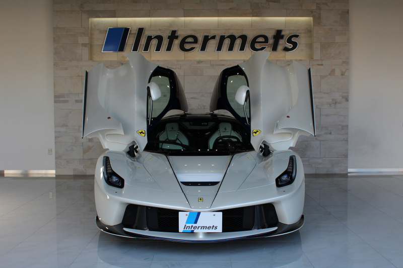 フェラーリ ラ・フェラーリ ディーラー車 Bianco Fuji 中古車 情報