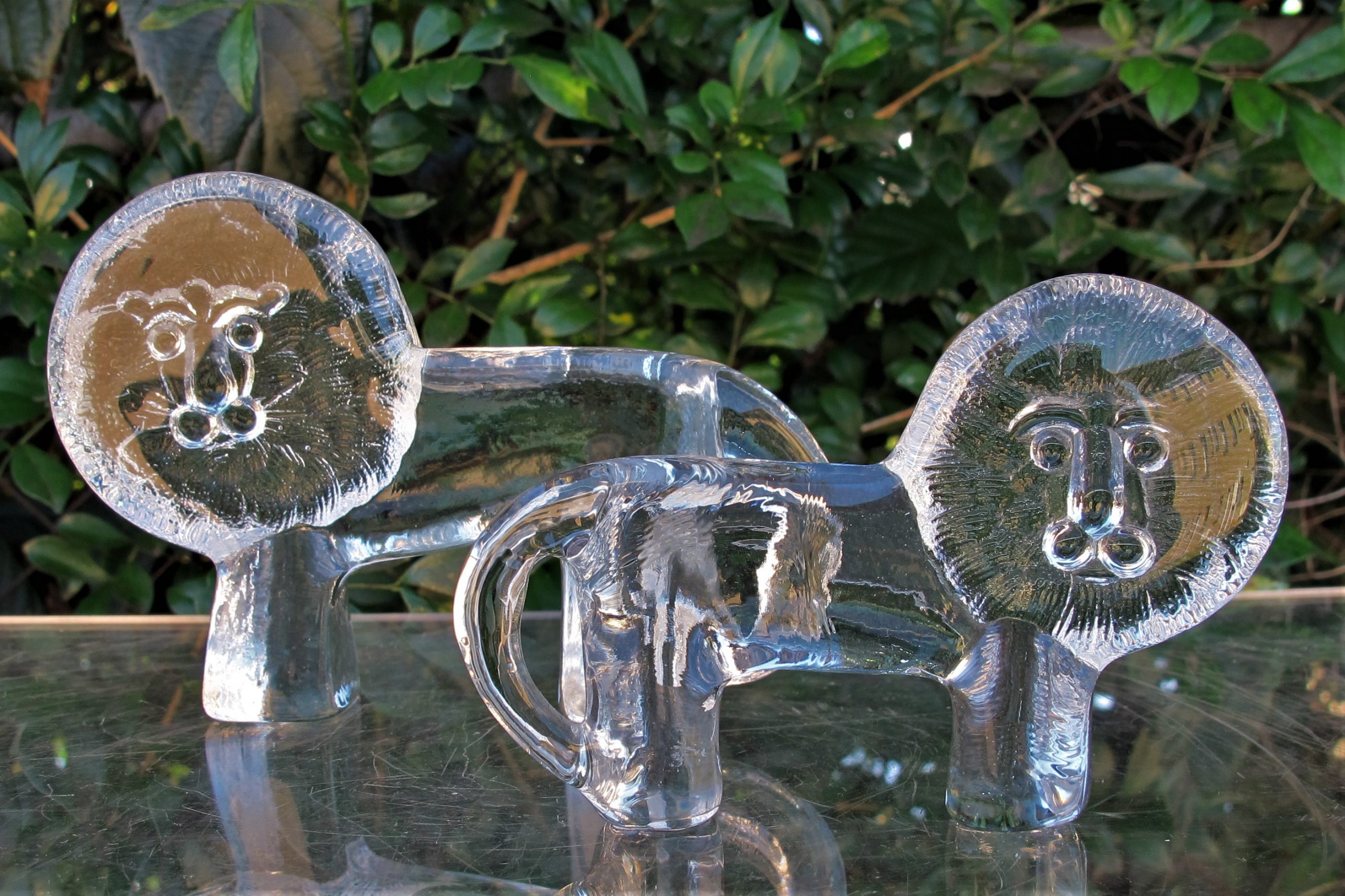 ONE Medium Lion ONLY. ( Kosta ) Boda Zoo Series. Vintage Crystal