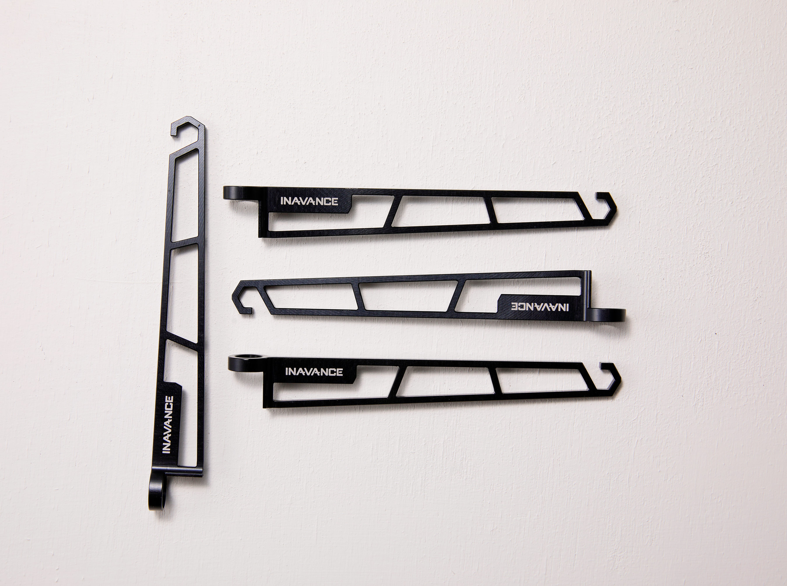 EDGESTAND HANGER INAVANCE