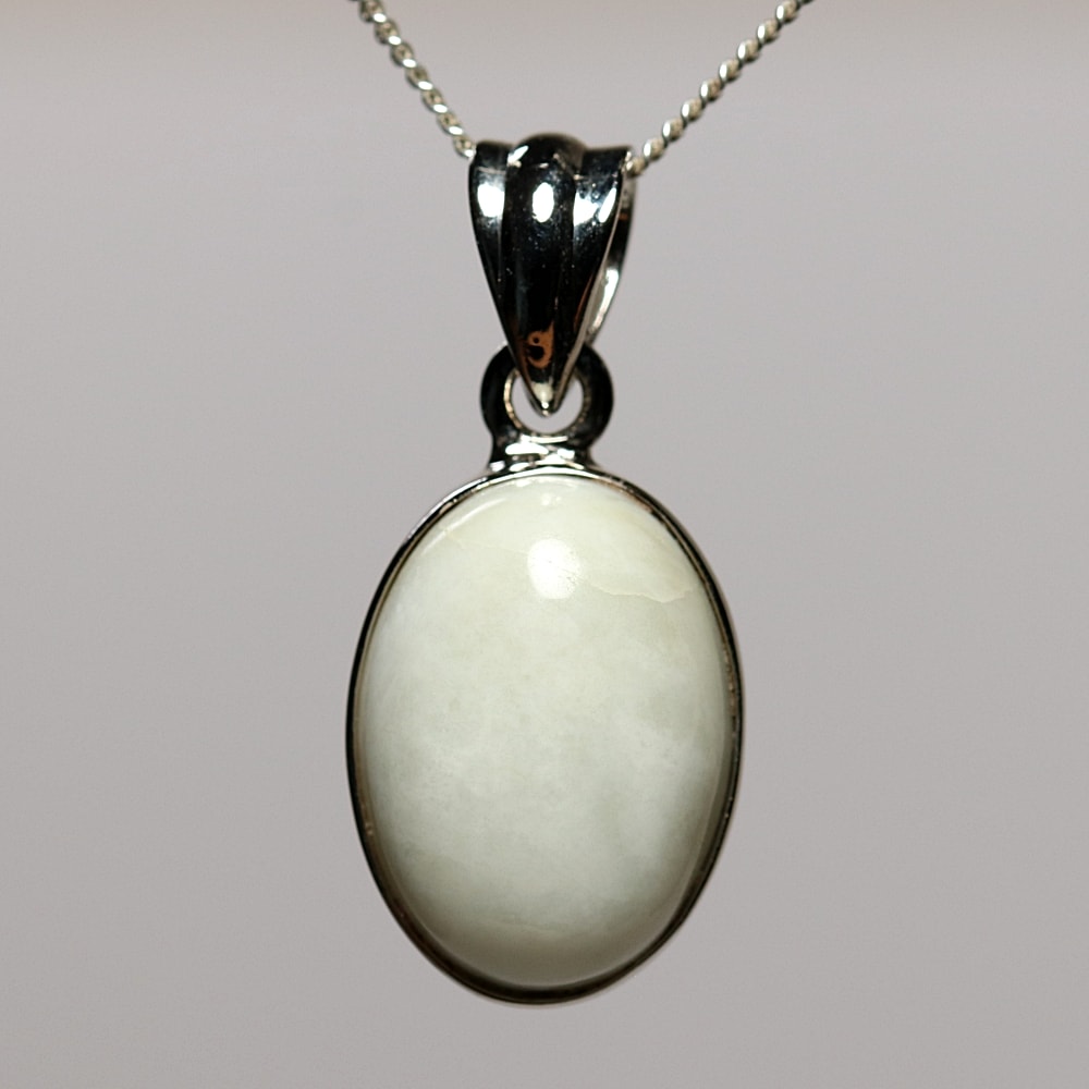 糸魚川産]天然翡翠ペンダントトップ（シルバー925・着色もワックス処理