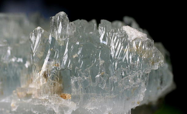 ブラジル産]ベリル・アクアマリン結晶原石 - 埼玉県吉川市の天然石専門