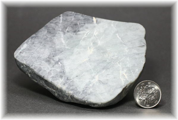 糸魚川産]翡翠原石 - 埼玉県吉川市の天然石専門店・水晶パワーストーン