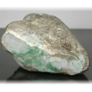 糸魚川産]翡翠原石 - 埼玉県吉川市の天然石専門店・水晶パワーストーン