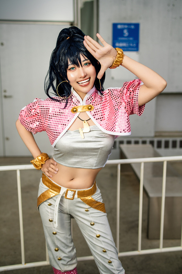 コスプレ】褐色が眩しい姉妹姫から電子の歌姫まで姫づくし！「ニコニコ