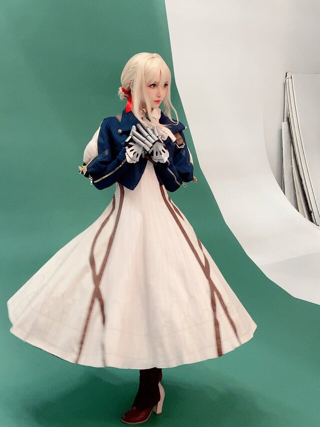 ヴァイオレット・エヴァーガーデン』コスプレが幻想的な美しさ！日本