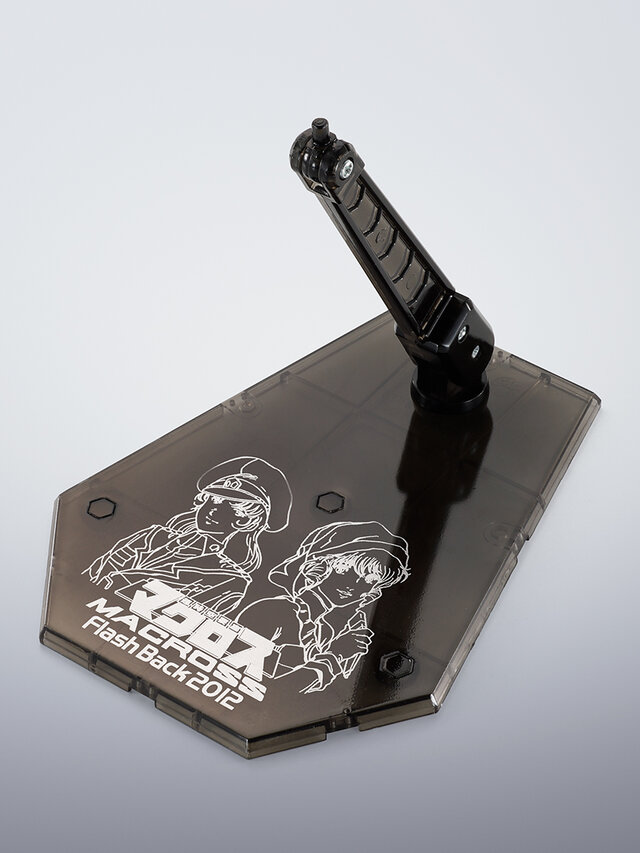 リン・ミンメイ&早瀬未沙が美しい…！「HI-METAL R VF-4 ライトニング