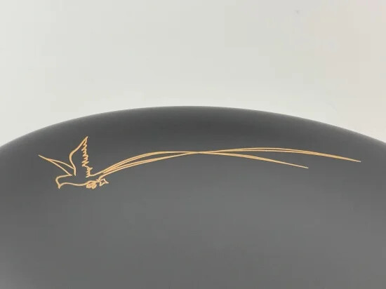 FF14』輪島塗デザインプレートが再販─金色に輝く「バハムート」と、光