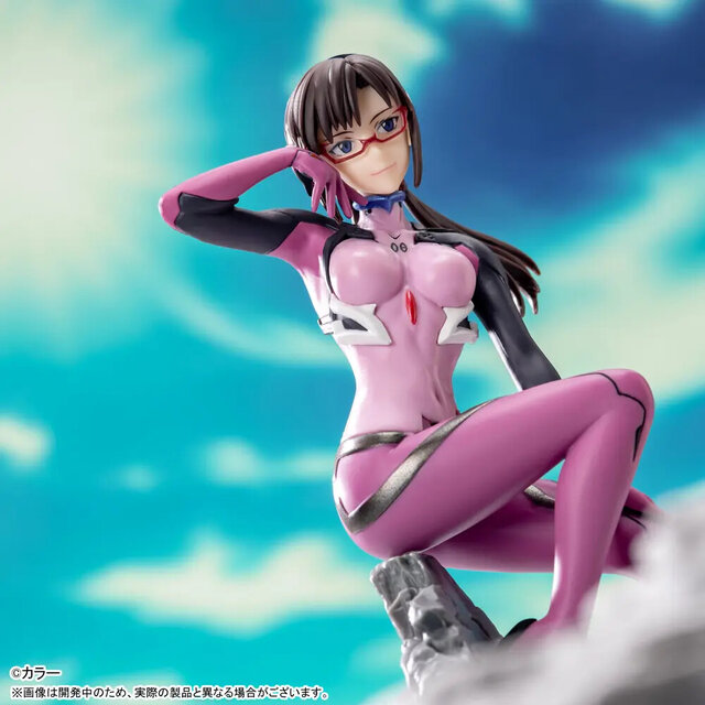 アスカのパイロットスーツに輝きが増す…！「エヴァ」メタリック塗装で