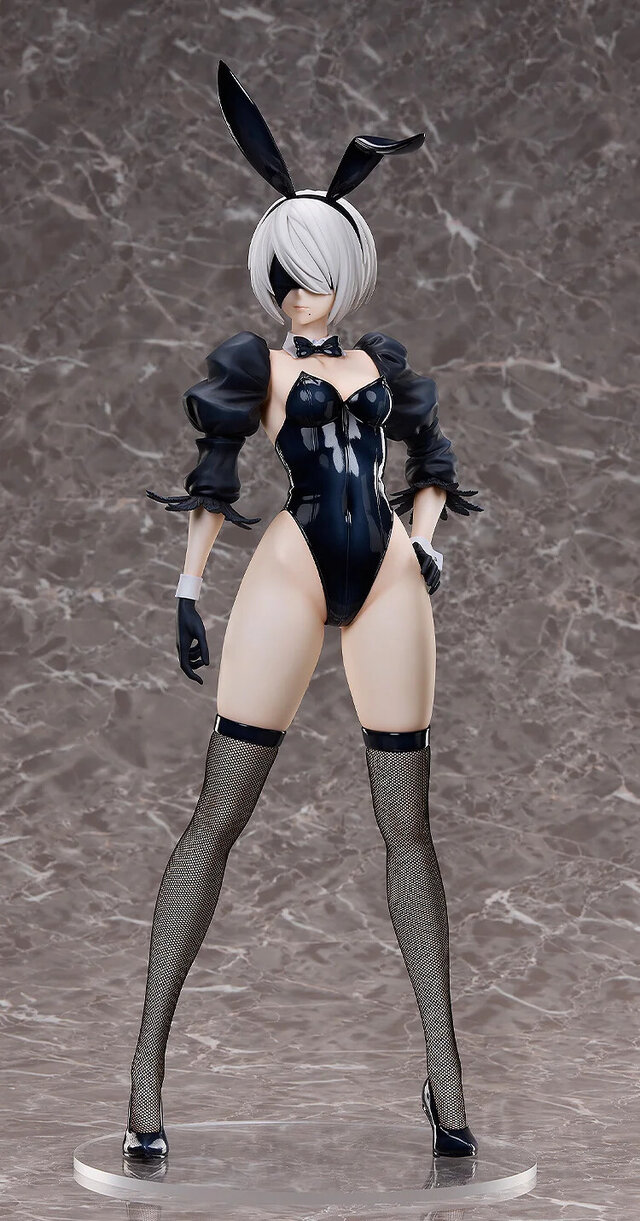 太ももを見ろ！」と言わんばかりのハイレグバニー服！アニメ「ニーア