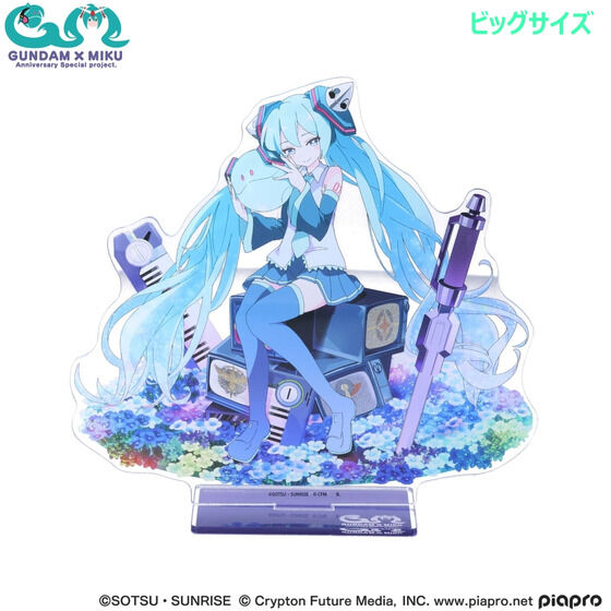 シャアザクぐるみを着た「初音ミク」が可愛い！「ガンダム」45周年記念