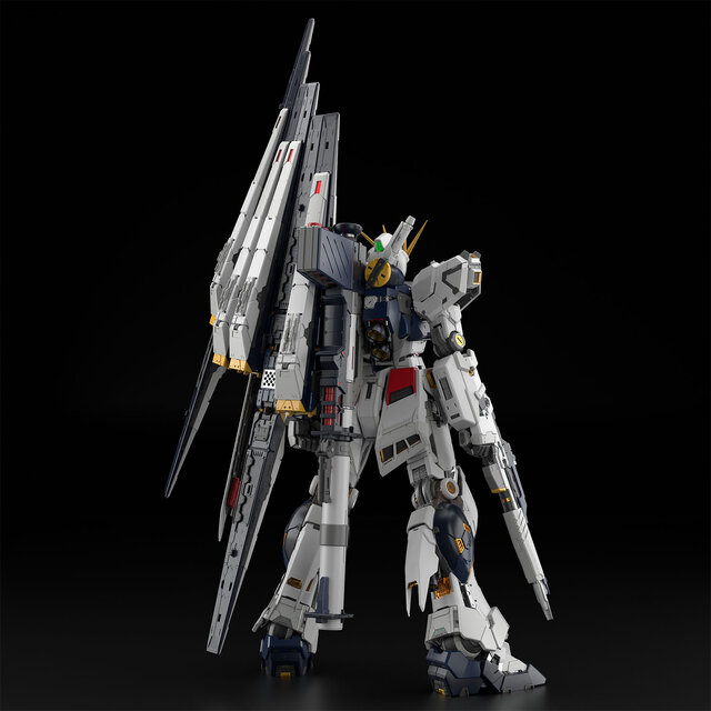 究極のガンプラ「PG UNLEASHED 1/60 νガンダム」が抽選販売