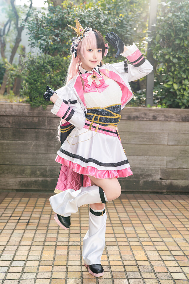 コスプレ】ミニスカのアイドル衣装に胸キュン！「ぶいすぽっ!」橘ひな