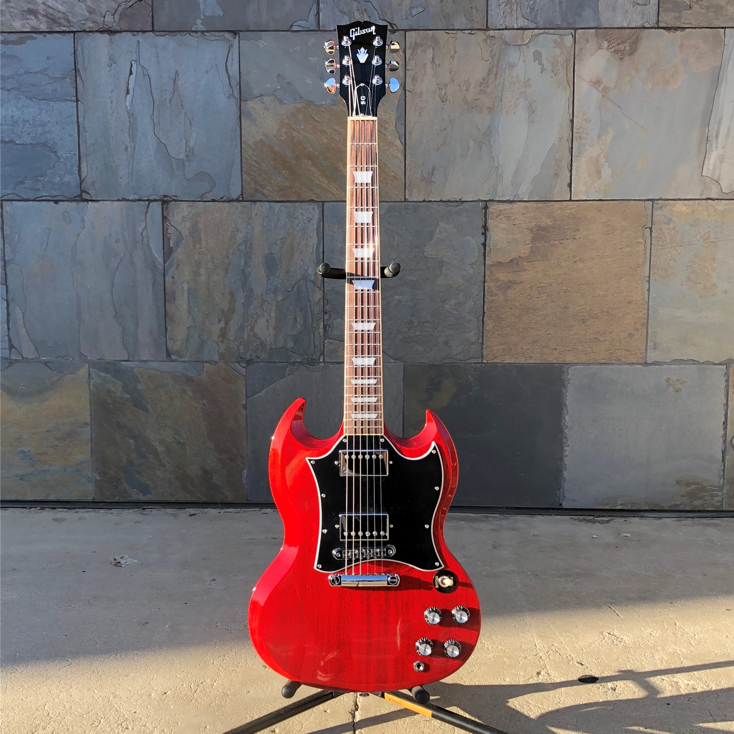 Instrumental Music - Gibson SG Standard Heritage Cherry