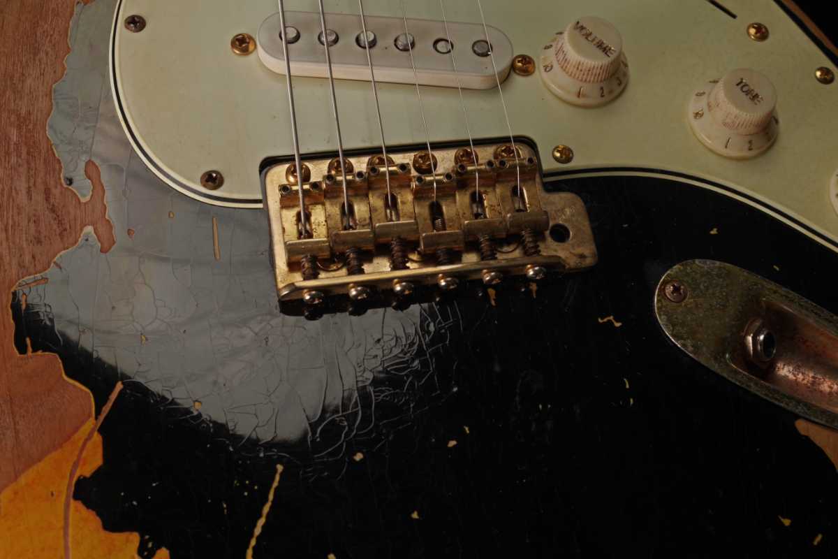 ニトロセルロースラッカー塗装とビンテージ加工の特徴 | ichimonzi