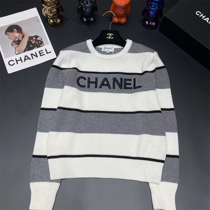 CHANEL アイボリーと黒のストライプ ニットセーター36 CHANEL シャネル