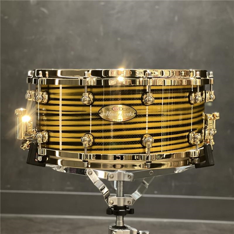 Pearl Masterworks Snare Drum 14x6.5 -Gold Swirl on Black Carbon