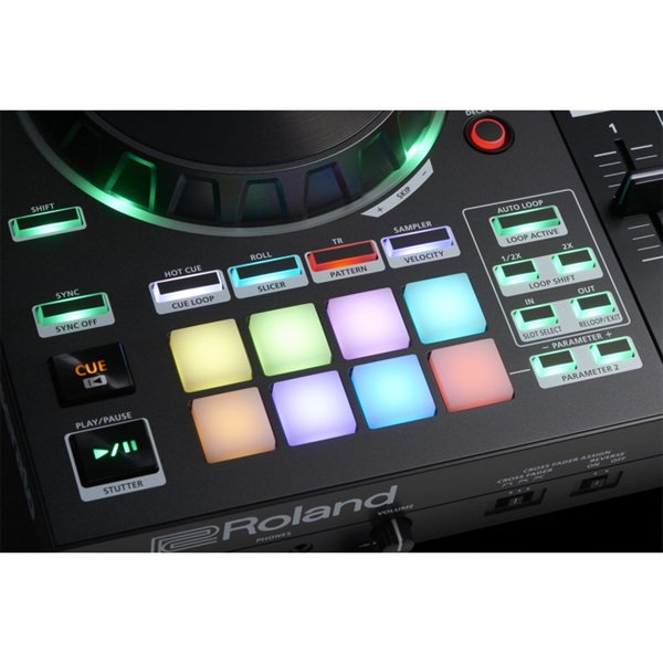 Roland DJ-505 【Serato DJ Pro 無償ダウンロード版対応】【Serato DJ