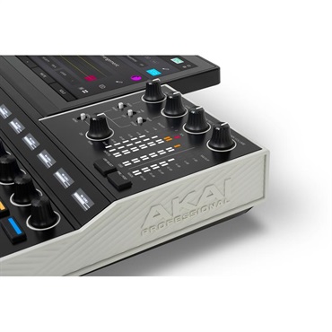 AKAI MPC XL 【スタンドアローン フラッグシップサンプラー】（アカイ