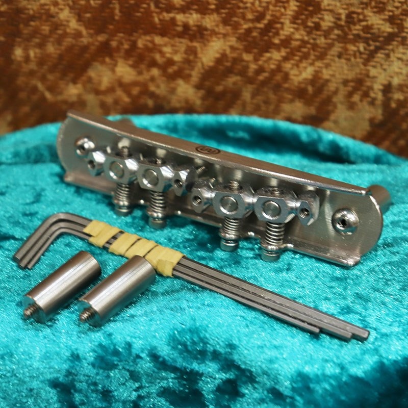 Mastery Bridge M2 Jazzmaster Bridge Metric ｜イケベ楽器店