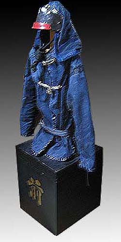 横内鞠雄所用土方歳三赤淵鉢金写（鎖帷子：源参国所用）