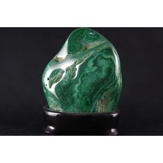 マラカイト(孔雀石)原石置き飾り 783g 天然石販売 名取貴石 天然石