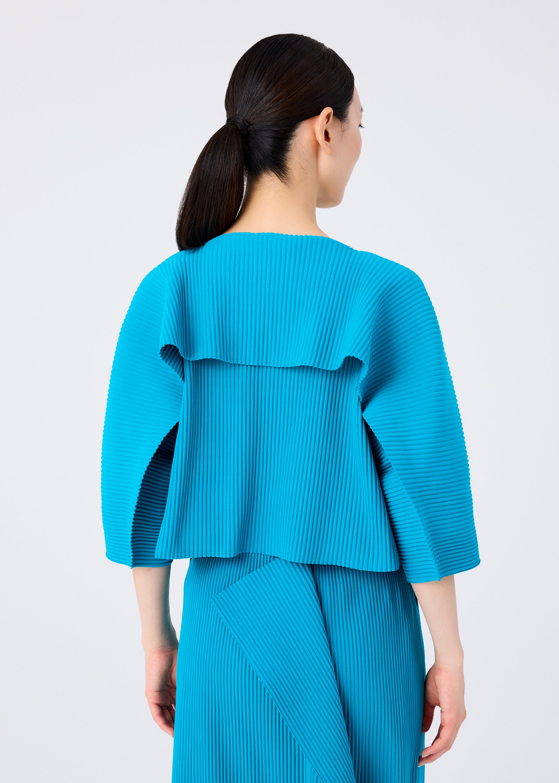 TRICK PLEATS – isseymiyake.com