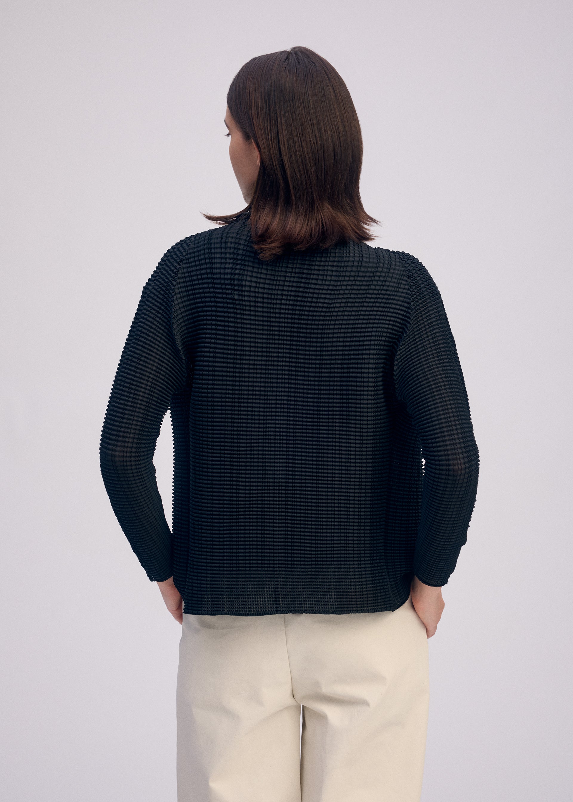 WOOLY PLEATS BK/WT-66 – isseymiyake.com