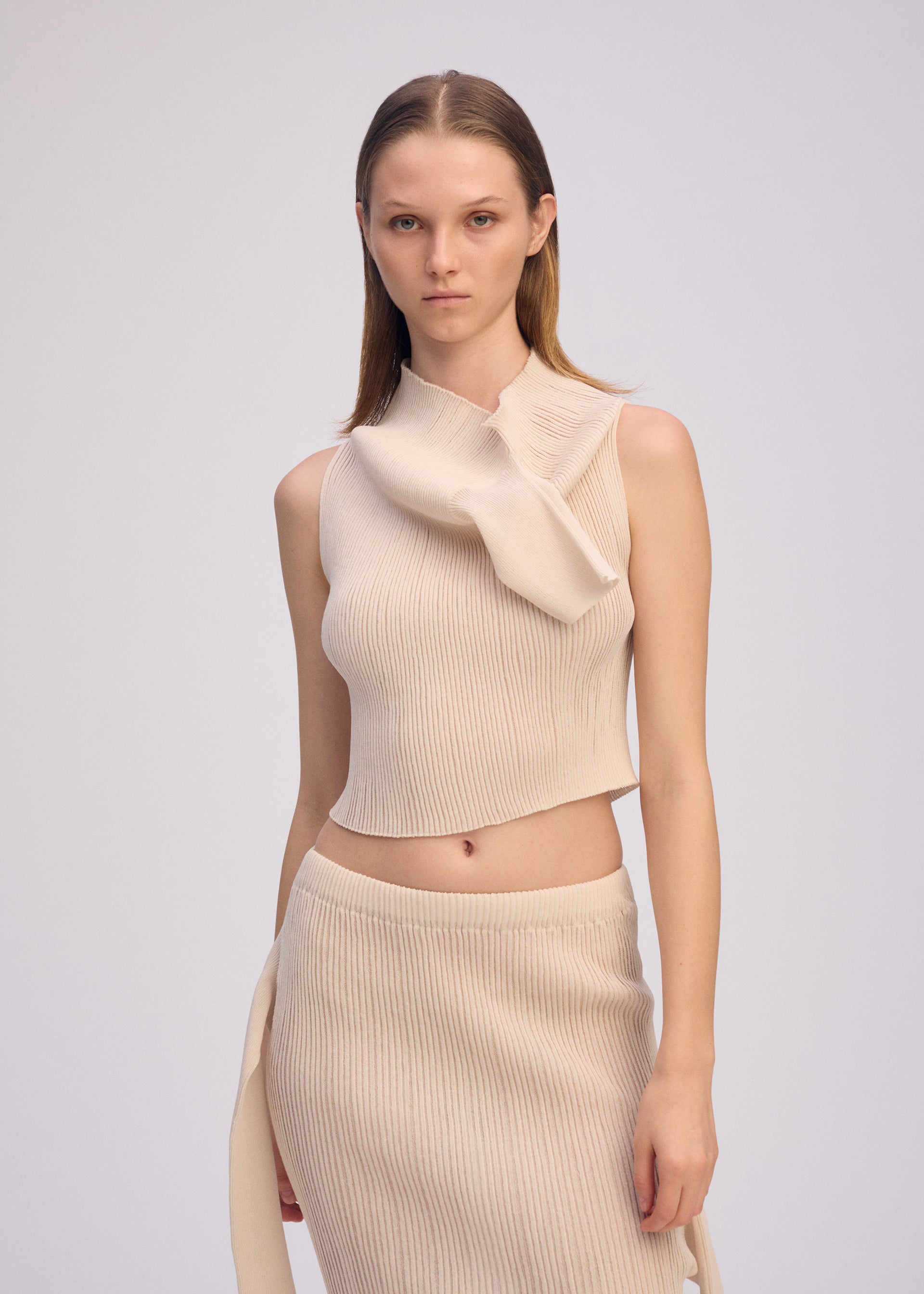 ADVENTITIOUS：HIGH-NECKS – isseymiyake.com
