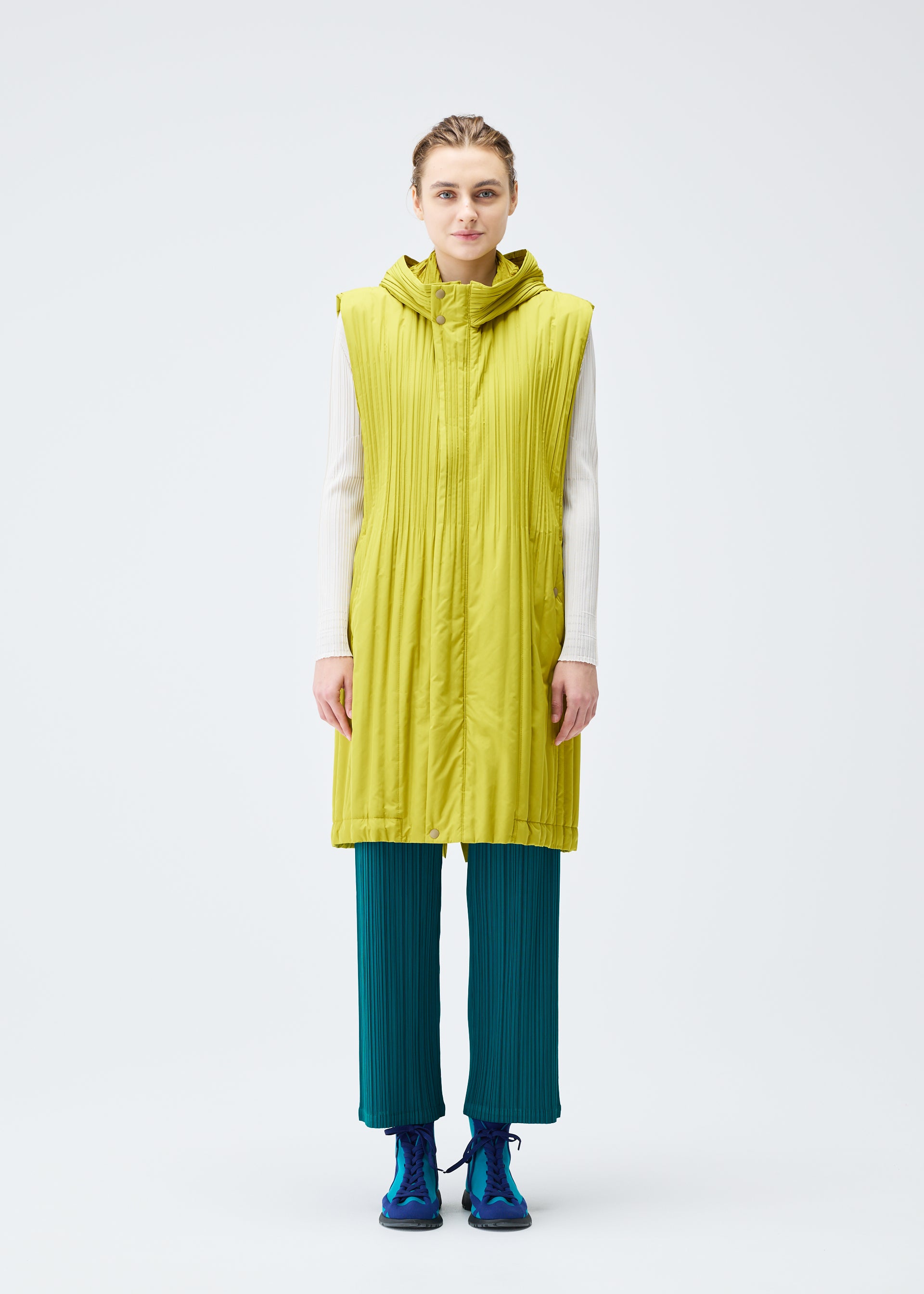 PADDED PLEATS COAT – isseymiyake.com