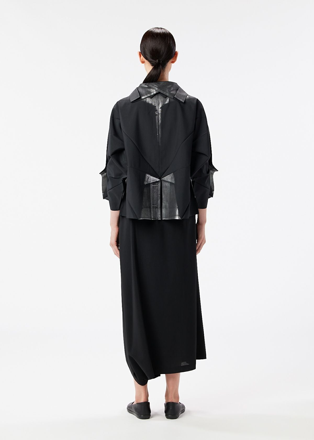 132 5. STANDARD – isseymiyake.com