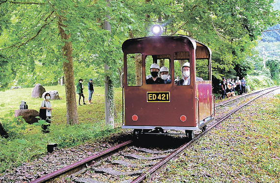 動画】碓氷峠でレールカート実証実験 アプト式電気機関車ED42形1号機の