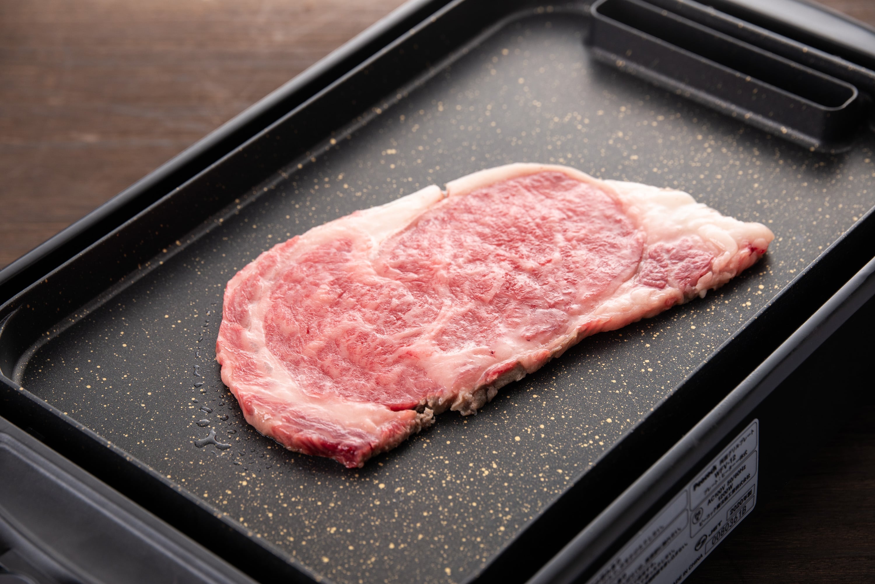 冷凍】黒毛和牛 ロースステーキ用×4パック！！: お肉の宅配 肉市場