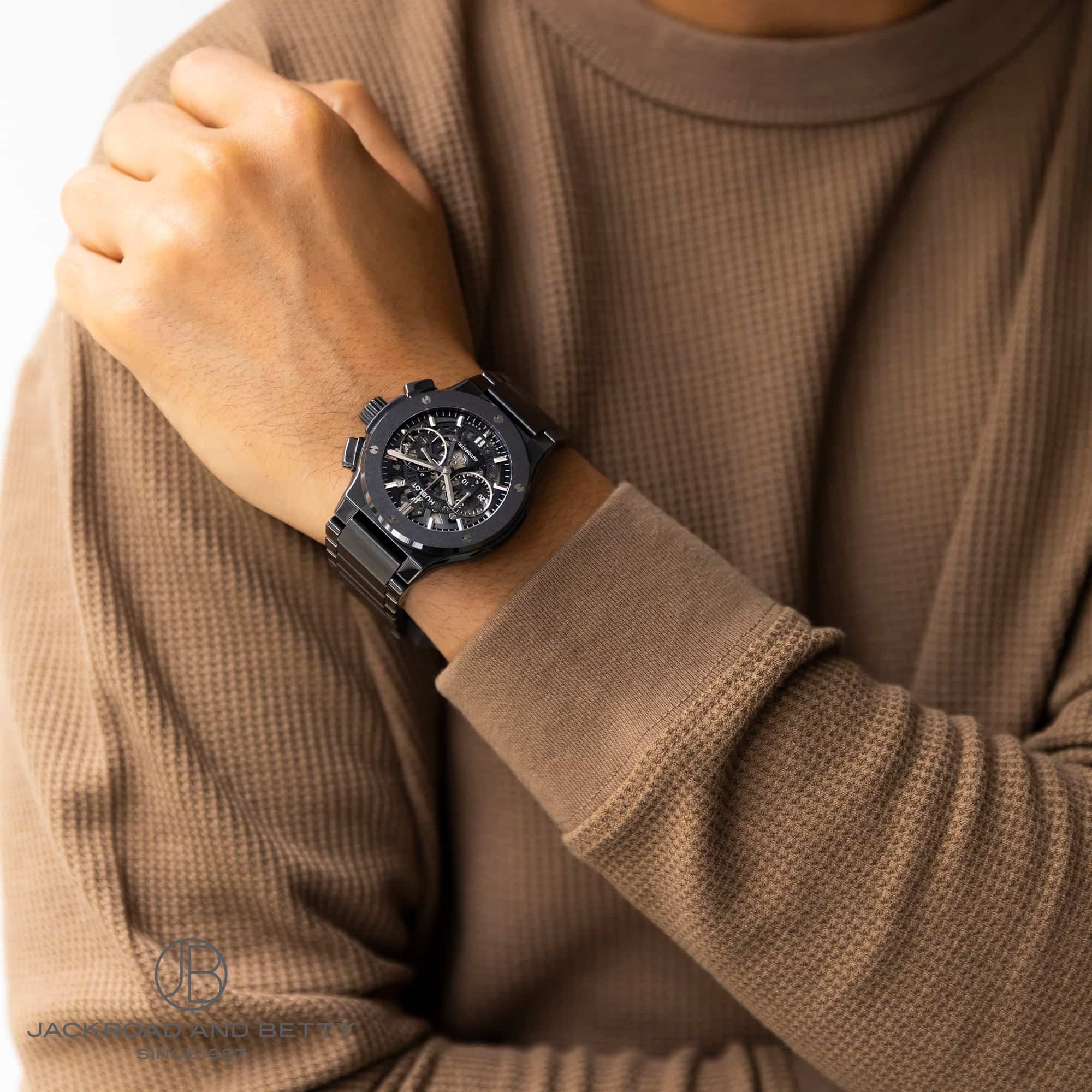 アエロフュージョン クロノグラフ ブラックマジック[528.CM.0170.CM