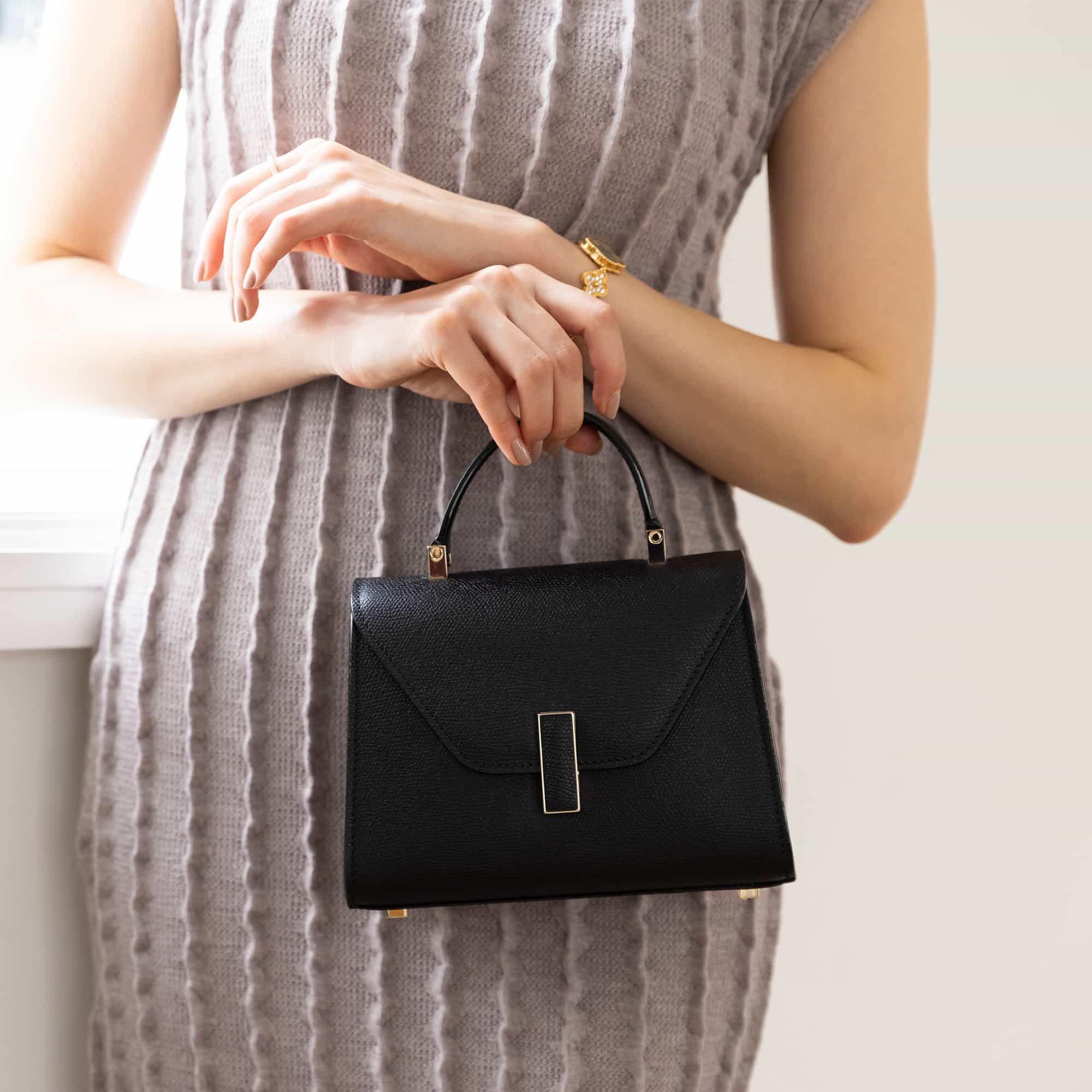 マイクロ イジィデ ブラック 黒[WBES0022028LOC99NN] Iside Crossbody