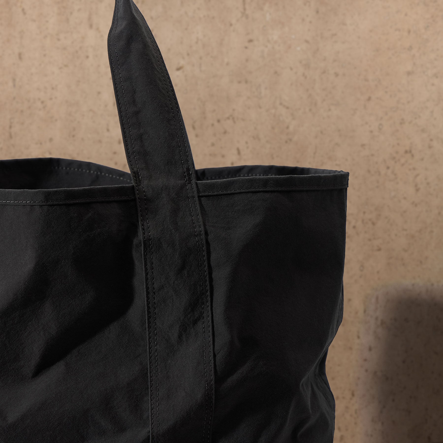 Large Matte Nylon Tote - Dapple | James Perse Los Angeles