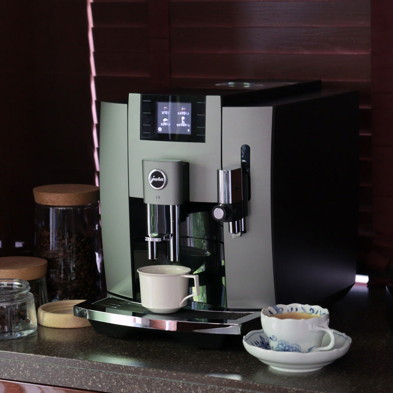 jura E8 Dark Inox｜全自動コーヒーマシンの最高峰を自宅で｜FULLangle