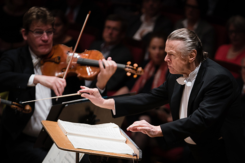 ミュンヘンで行われた『マーラー：交響曲第7番』現地レポートが届き