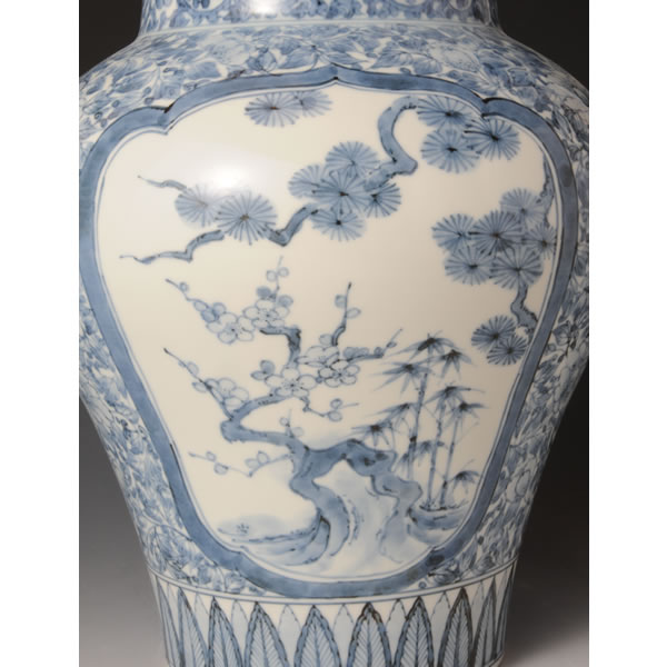 Japan Pottery Net / 染付窓絵草花文蓋付壷